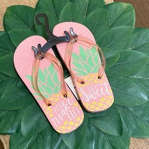 Girls Pineapple Flip Flops NWT